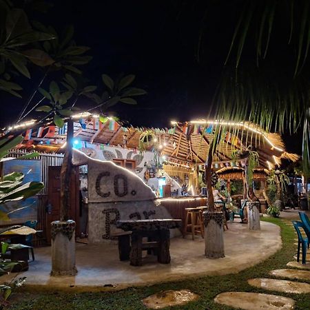 Eco Trekking Lodge, Bar & Jungle Tour'S Bukit Lawang Exteriör bild
