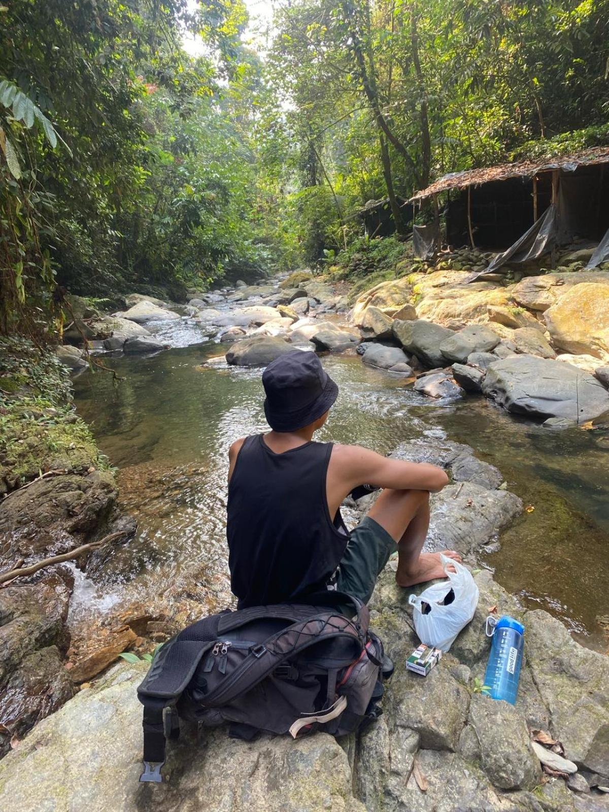 Eco Trekking Lodge, Bar & Jungle Tour'S Bukit Lawang Exteriör bild
