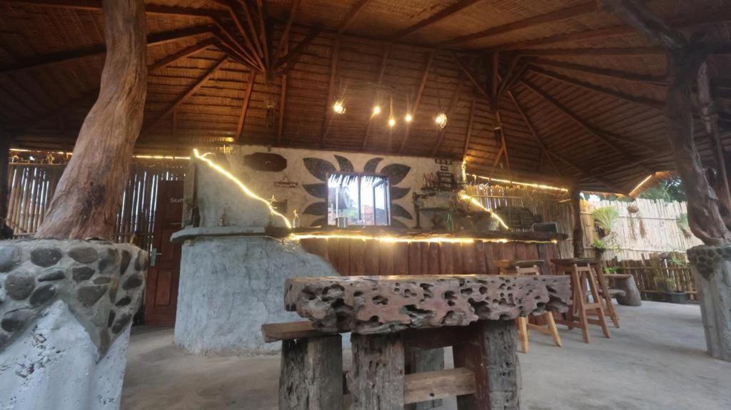 Eco Trekking Lodge, Bar & Jungle Tour'S Bukit Lawang Exteriör bild