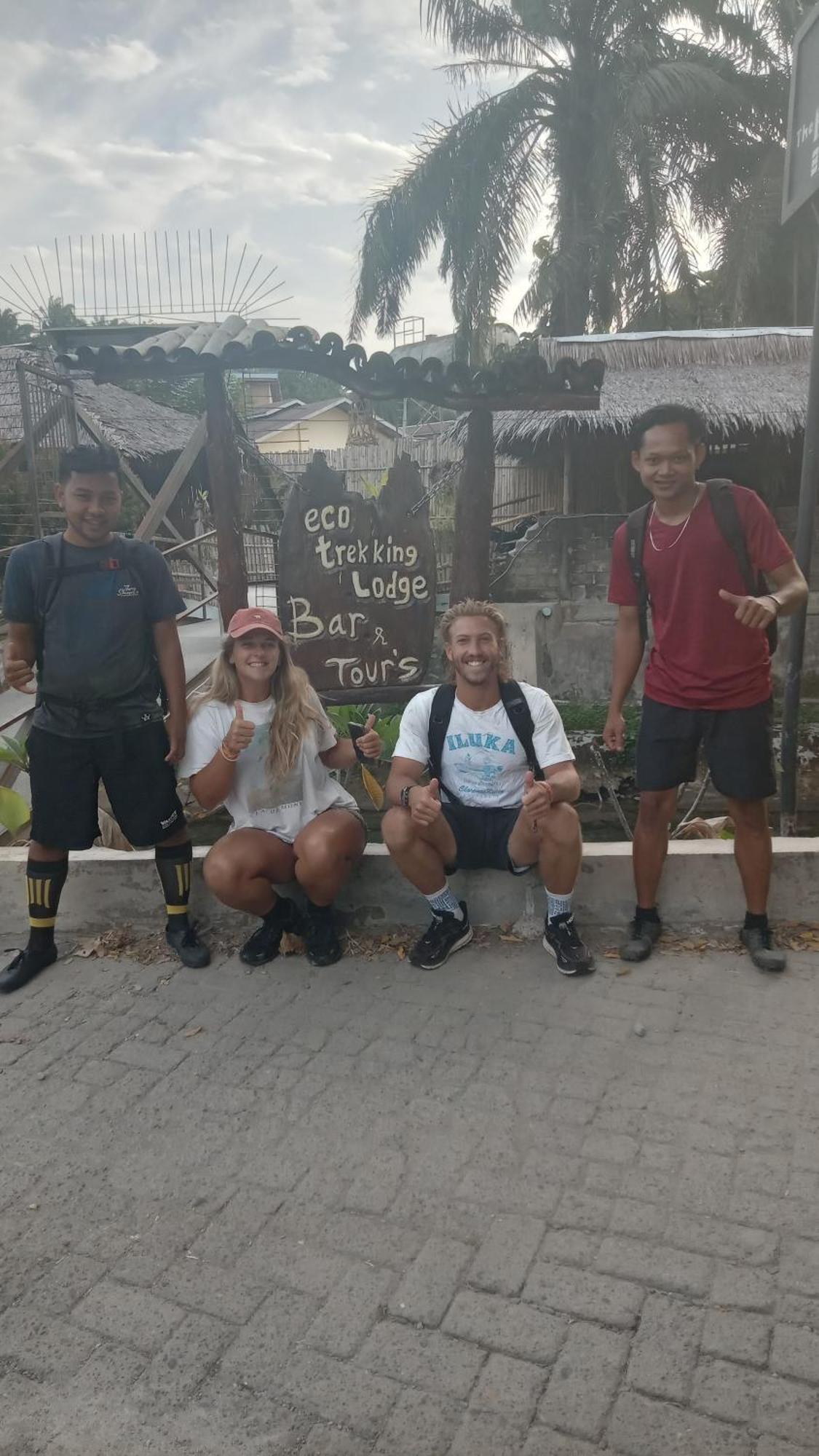 Eco Trekking Lodge, Bar & Jungle Tour'S Bukit Lawang Exteriör bild