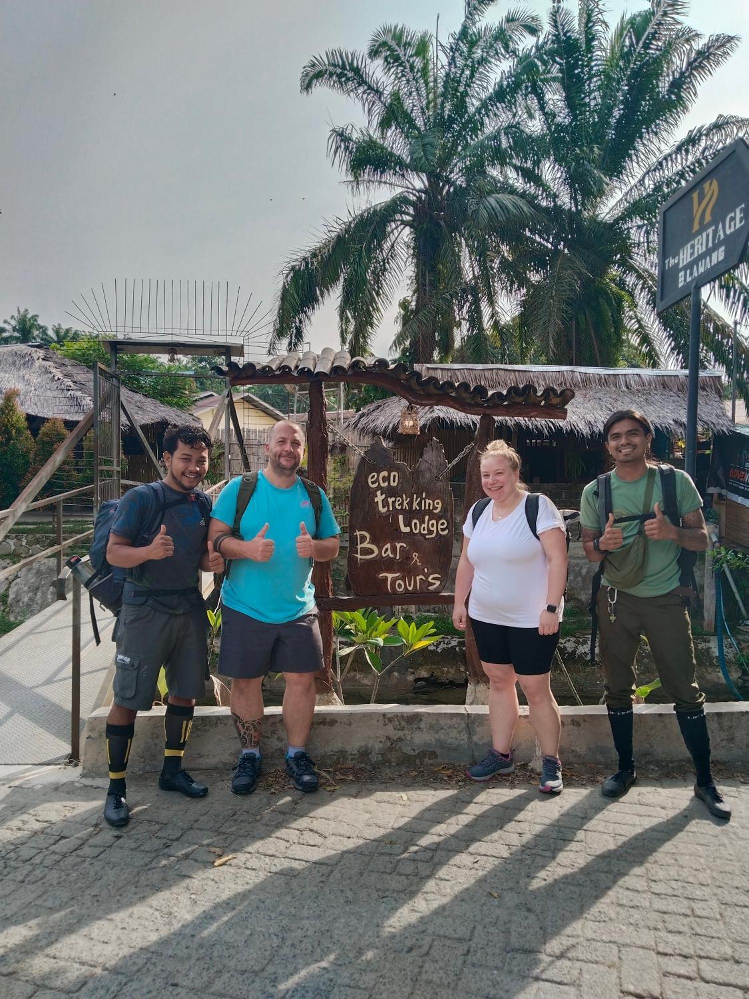 Eco Trekking Lodge, Bar & Jungle Tour'S Bukit Lawang Exteriör bild