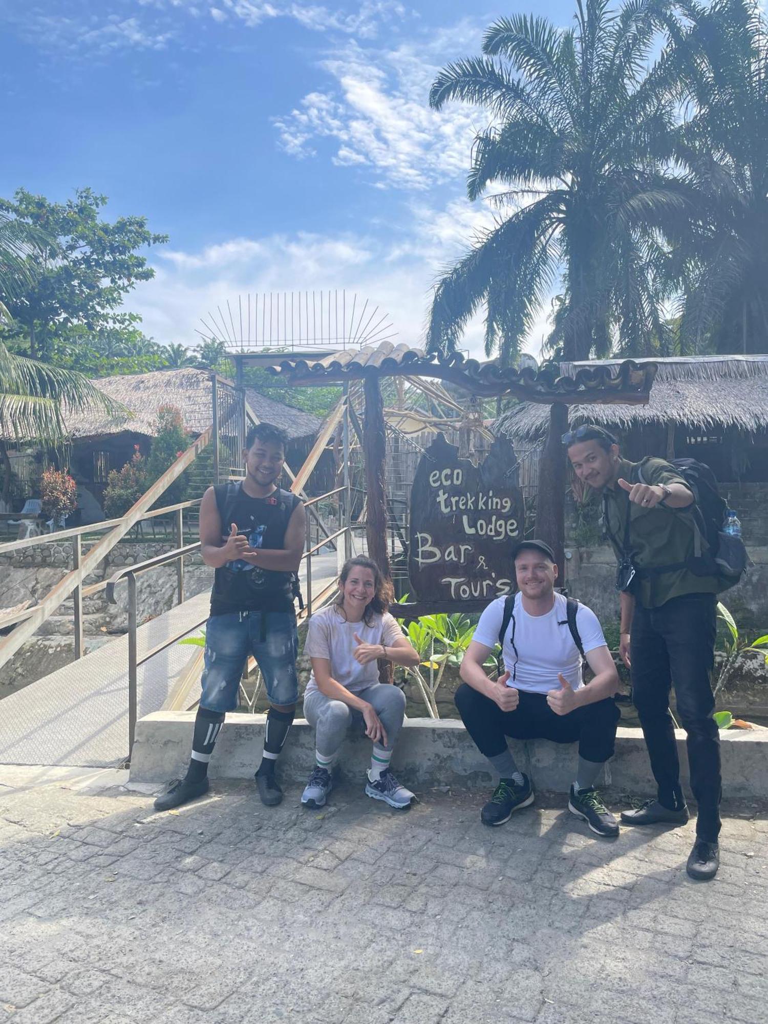 Eco Trekking Lodge, Bar & Jungle Tour'S Bukit Lawang Exteriör bild