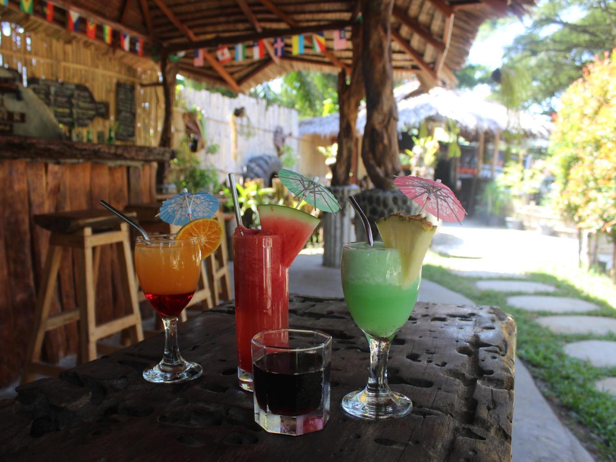 Eco Trekking Lodge, Bar & Jungle Tour'S Bukit Lawang Exteriör bild