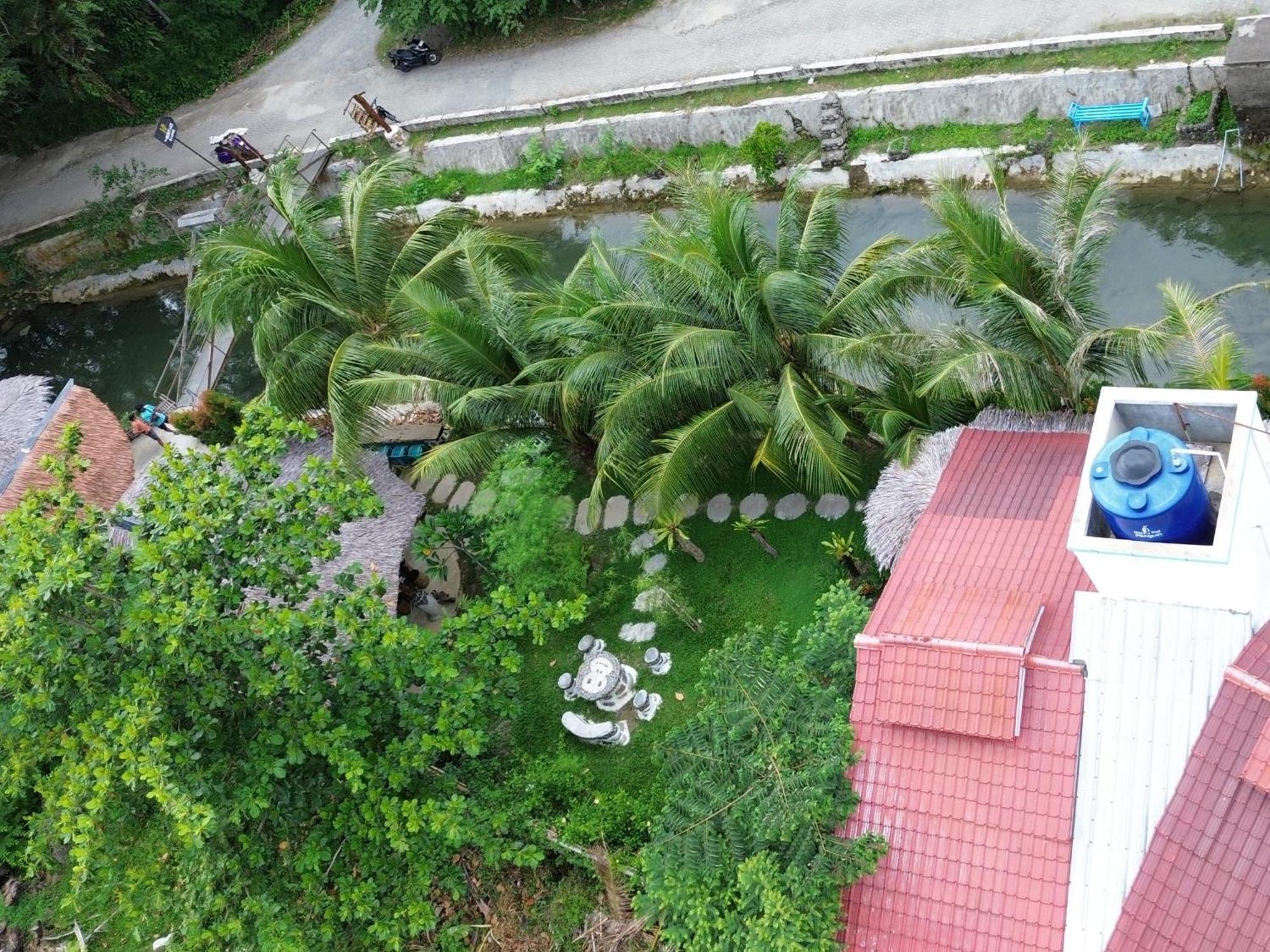 Eco Trekking Lodge, Bar & Jungle Tour'S Bukit Lawang Exteriör bild