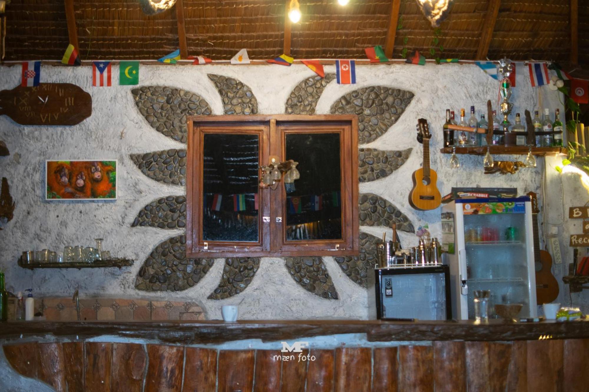 Eco Trekking Lodge, Bar & Jungle Tour'S Bukit Lawang Exteriör bild