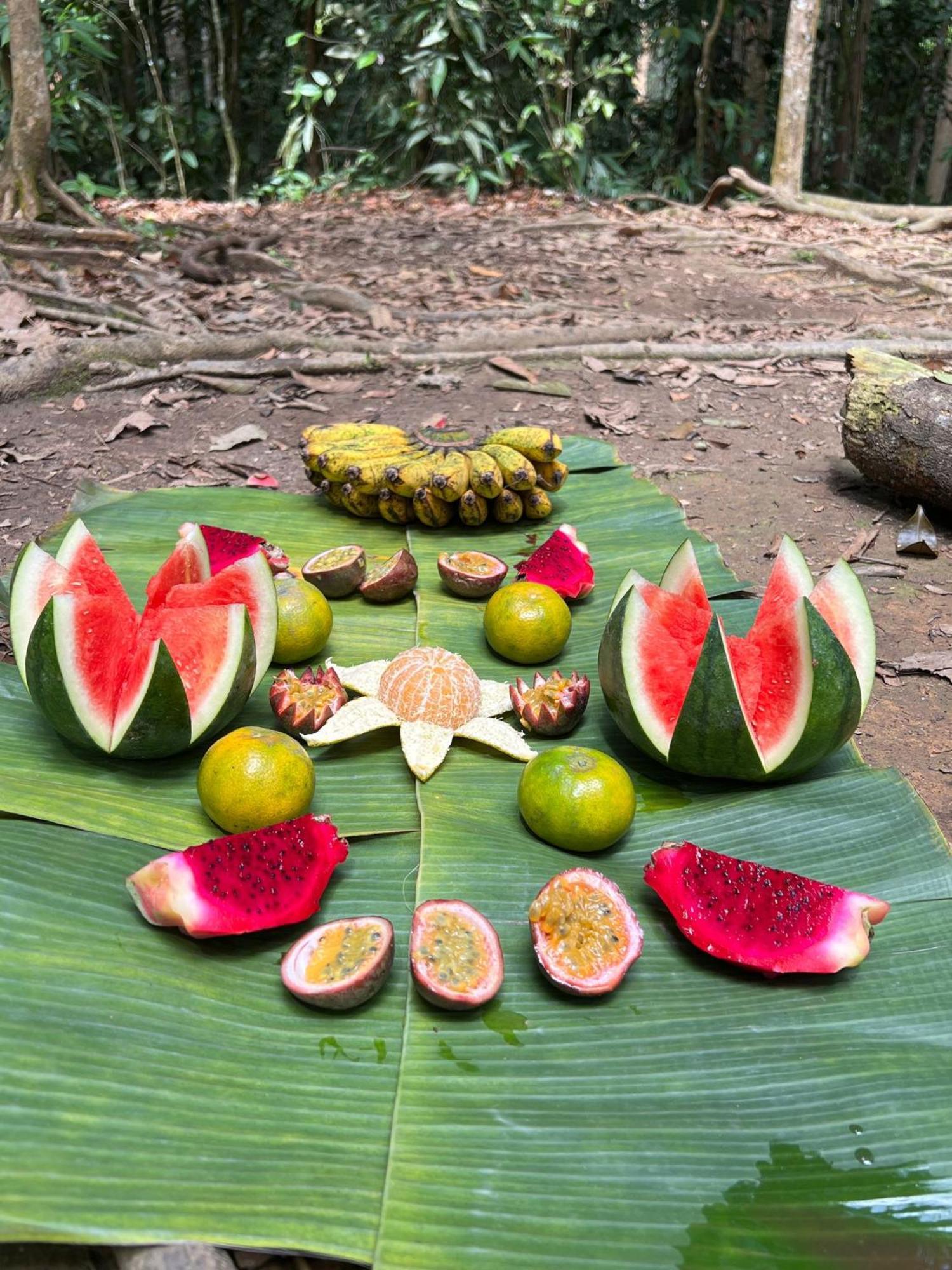 Eco Trekking Lodge, Bar & Jungle Tour'S Bukit Lawang Exteriör bild